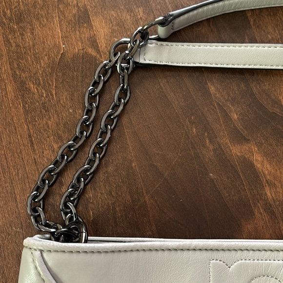 Tory Burch Alexa Quilted Slouchy Leather Tote.  Great bag for Fall - Picture 4 of 12